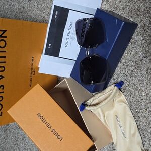 Louis Vuitton Jewel Sunglasses In Black And  Silver NWT🖤🩶